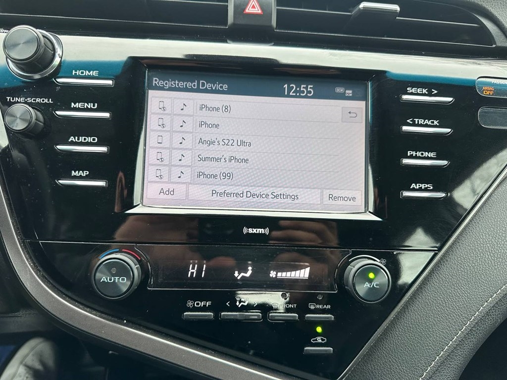 Toyota Camry SE Auto (Natl) 2020