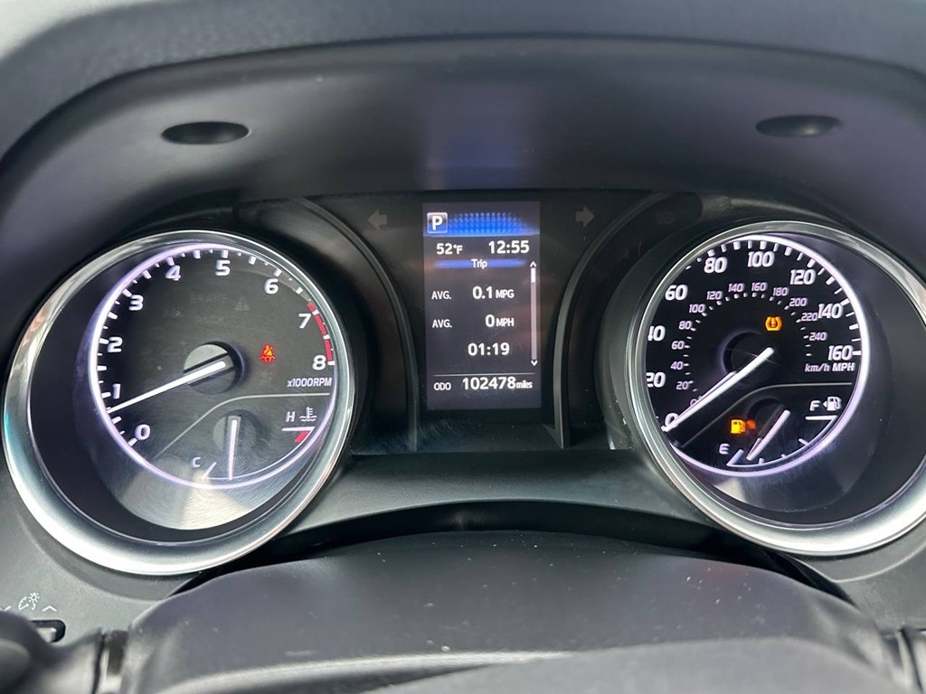 Toyota Camry SE Auto (Natl) 2020