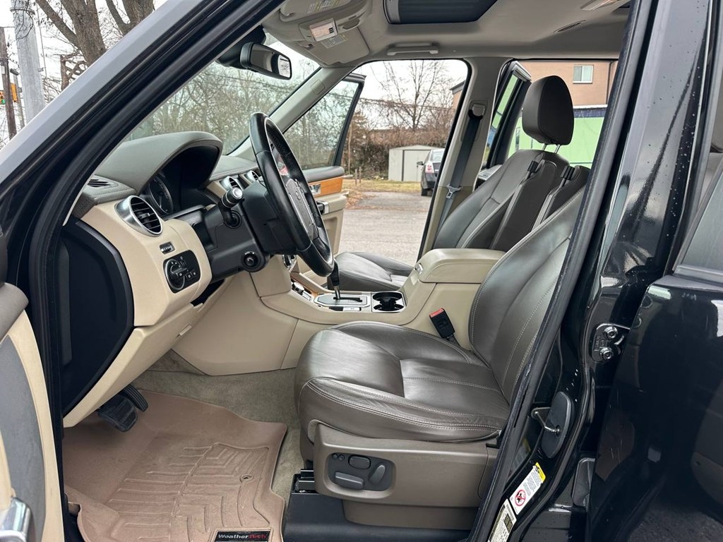 Land Rover LR4 4WD 4dr LUX 2013