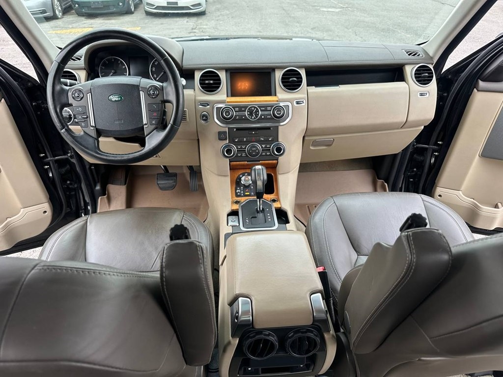 Land Rover LR4 4WD 4dr LUX 2013