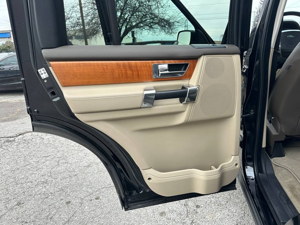 Land Rover LR4 4WD 4dr LUX 2013