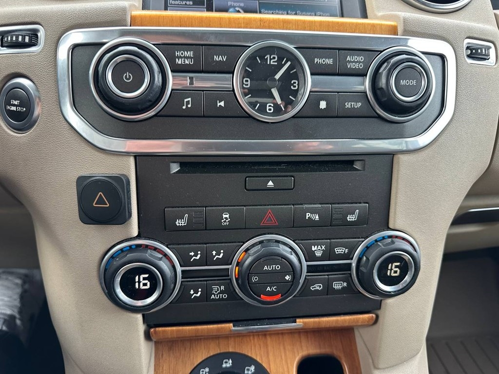 Land Rover LR4 4WD 4dr LUX 2013