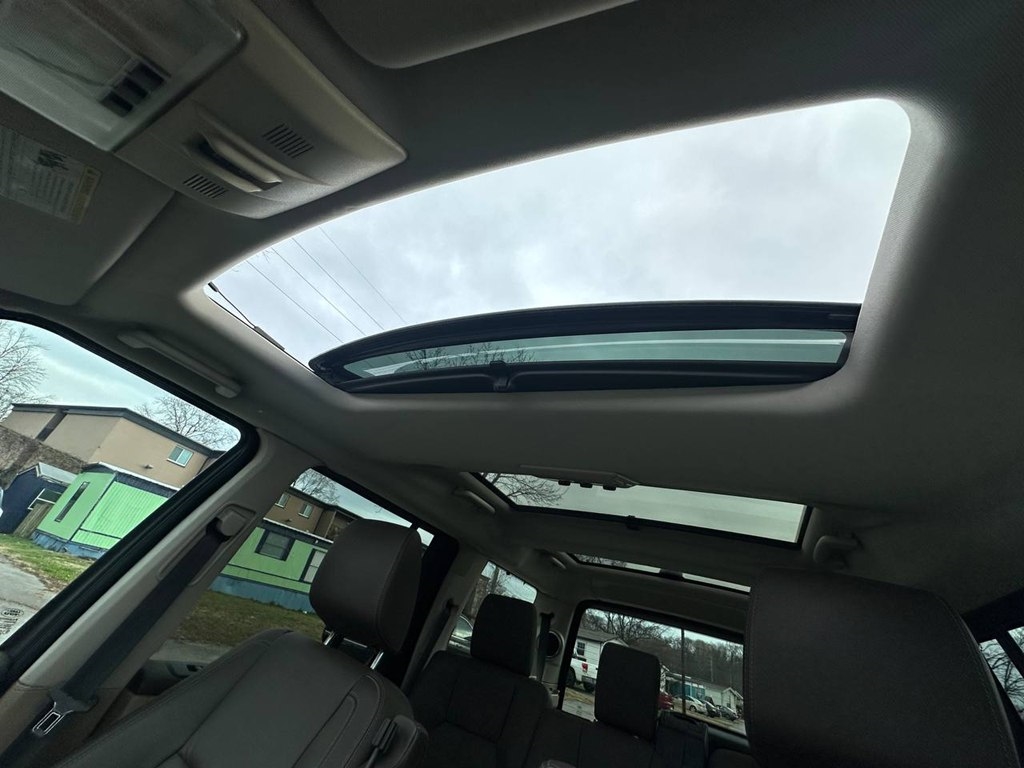 Land Rover LR4 4WD 4dr LUX 2013