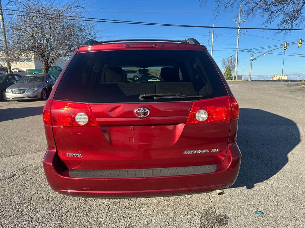 Toyota Sienna 5dr XLE FWD 7-Passenger (Natl) 2006