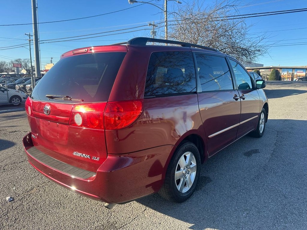Toyota Sienna 5dr XLE FWD 7-Passenger (Natl) 2006