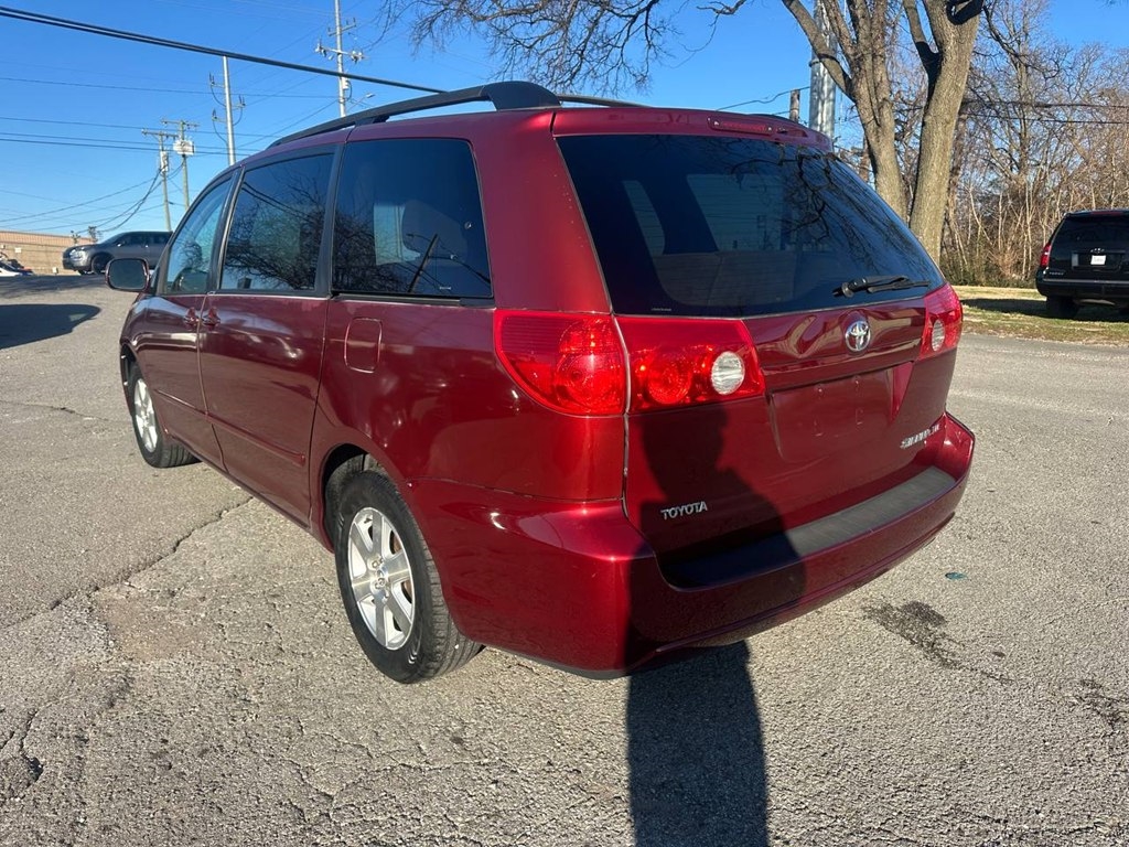 Toyota Sienna 5dr XLE FWD 7-Passenger (Natl) 2006