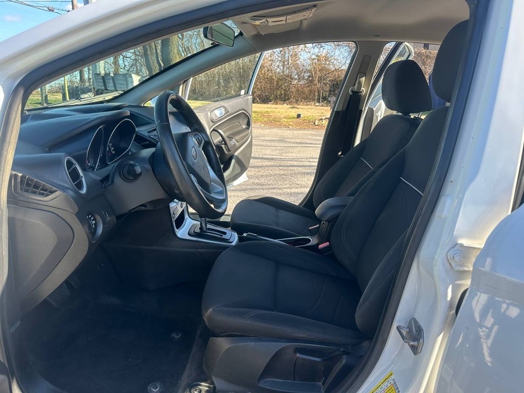 Ford Fiesta 5dr HB SE 2014