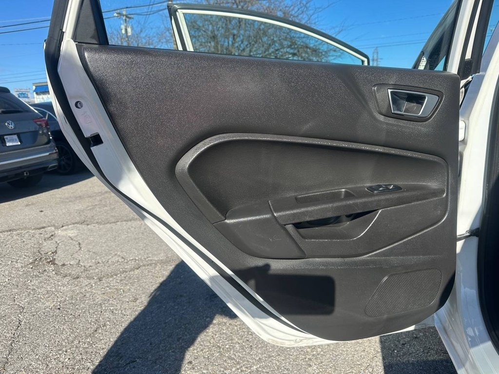 Ford Fiesta 5dr HB SE 2014