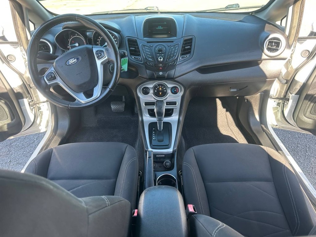 Ford Fiesta 5dr HB SE 2014
