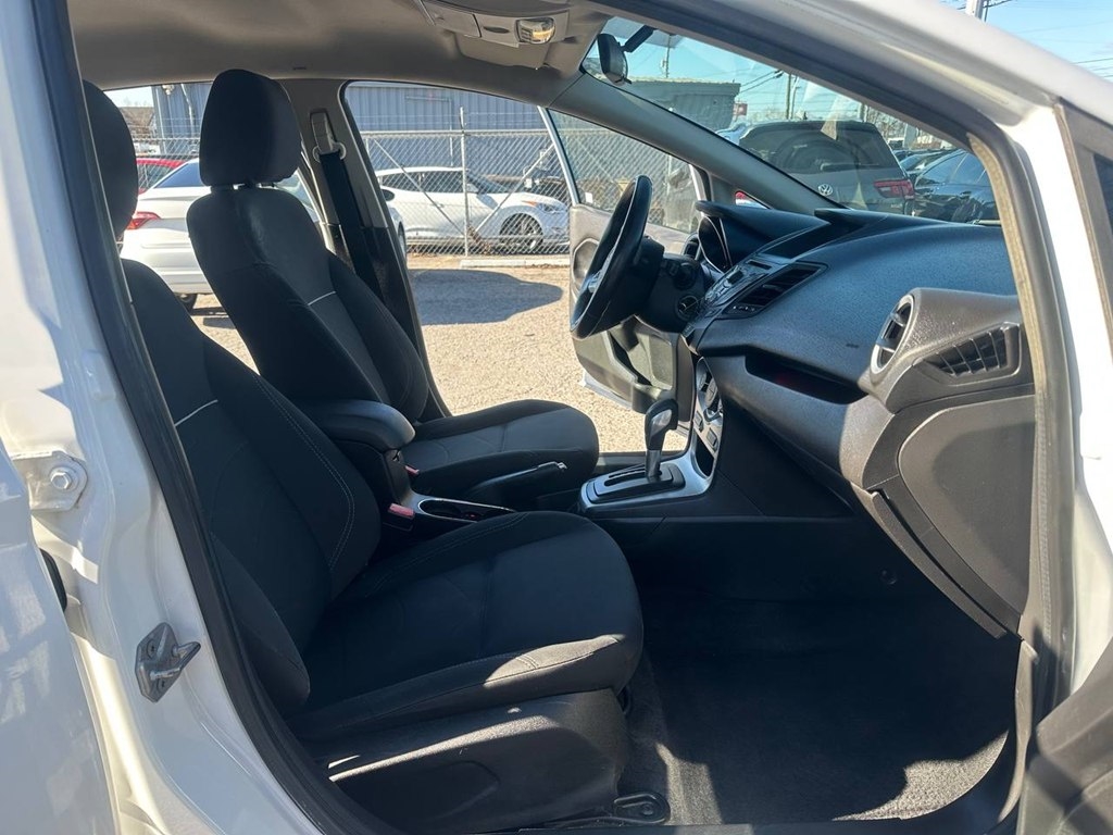 Ford Fiesta 5dr HB SE 2014