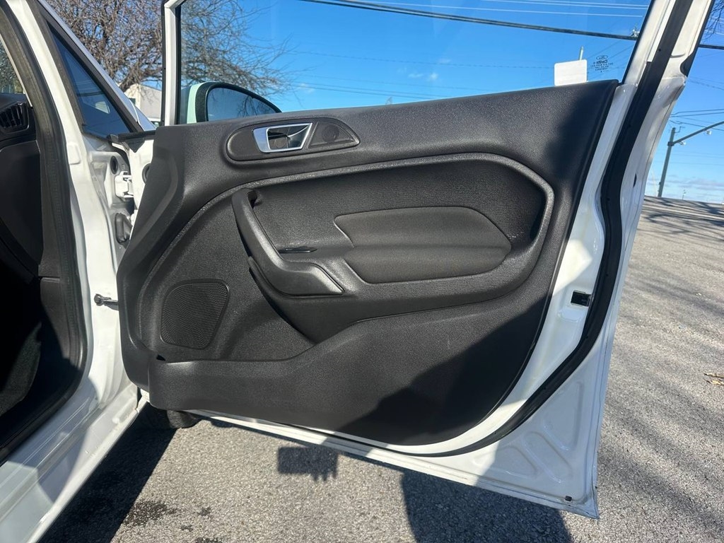 Ford Fiesta 5dr HB SE 2014