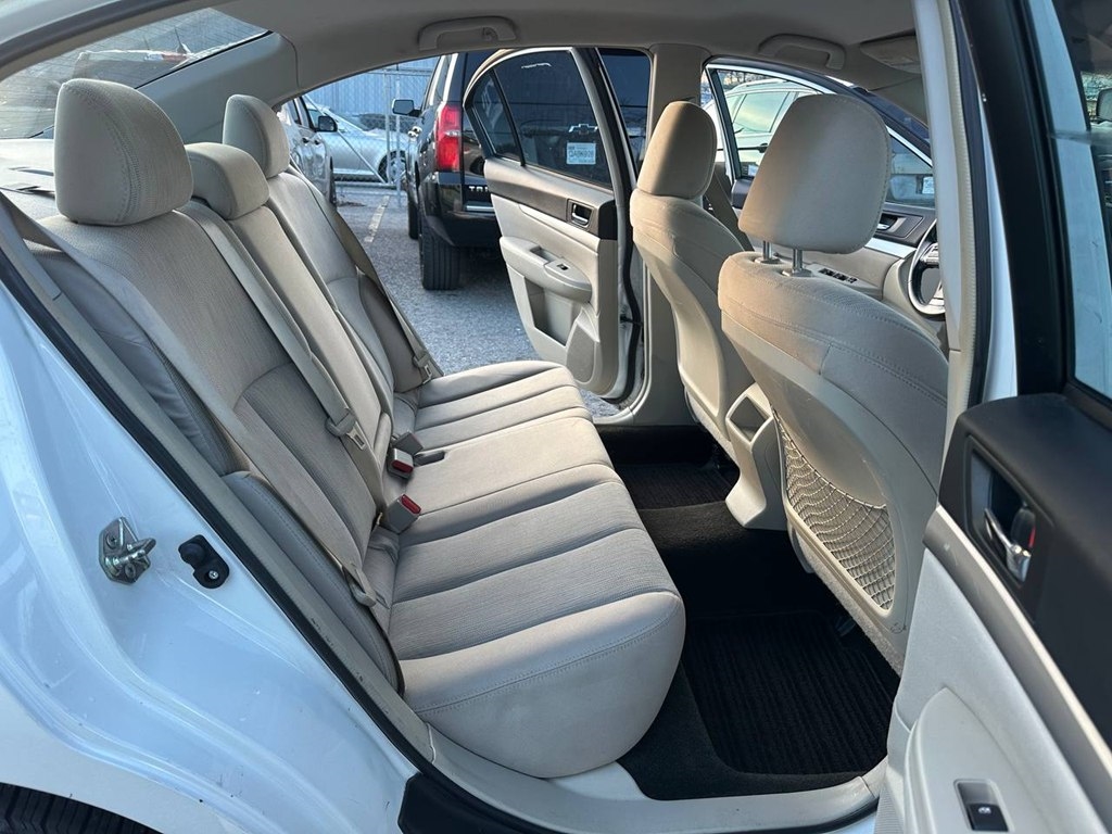 Subaru Legacy 4dr Sdn H4 Auto 2.5i Premium 2014