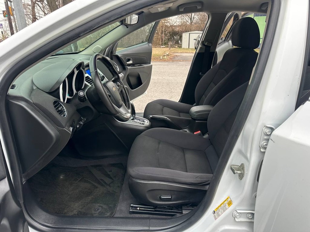 Chevrolet Cruze 4dr Sdn ECO 2012