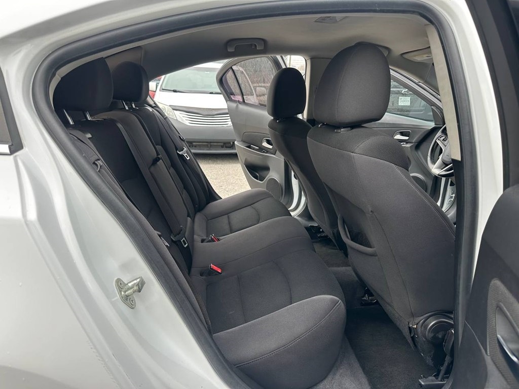 Chevrolet Cruze 4dr Sdn ECO 2012