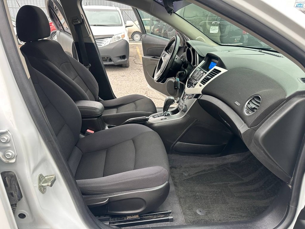 Chevrolet Cruze 4dr Sdn ECO 2012