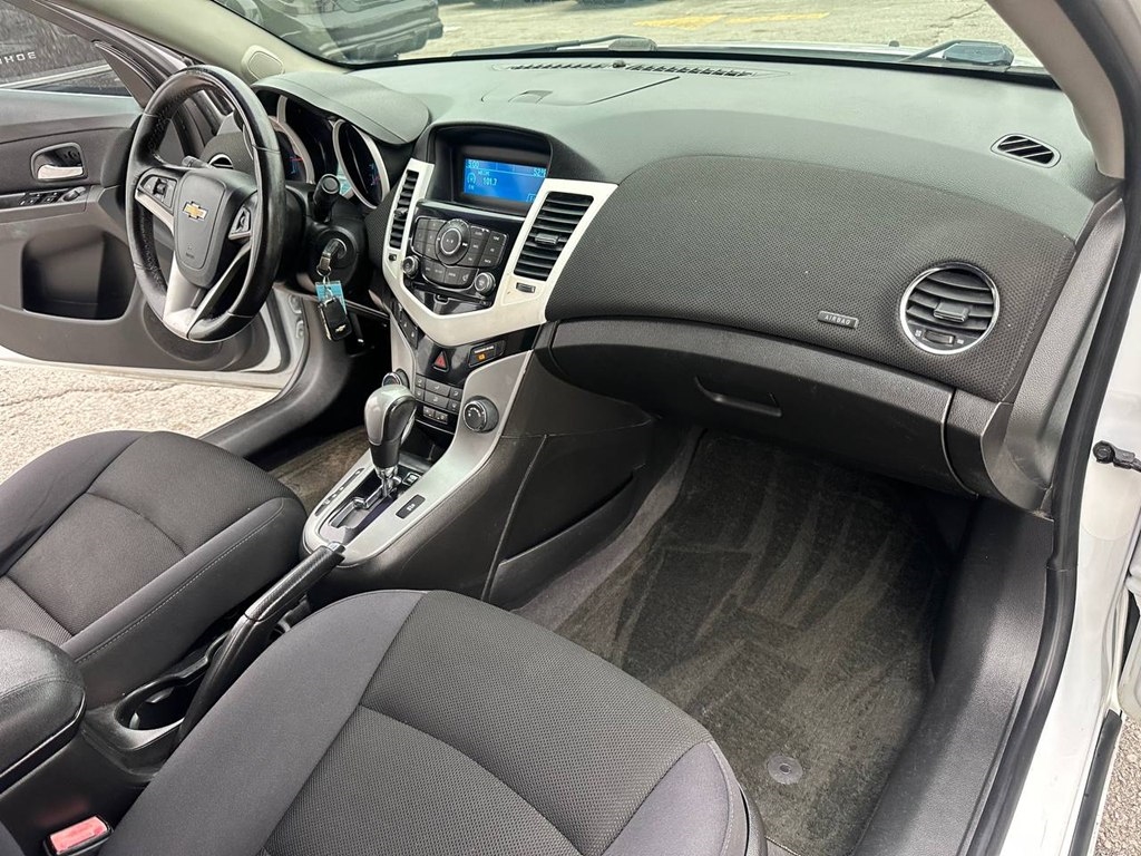 Chevrolet Cruze 4dr Sdn ECO 2012