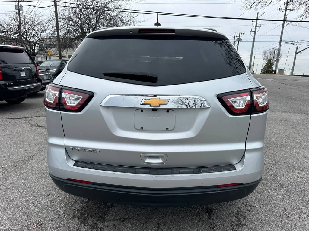 Chevrolet Traverse FWD 4dr LS w/1LS 2017