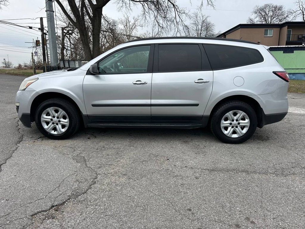 Chevrolet Traverse FWD 4dr LS w/1LS 2017