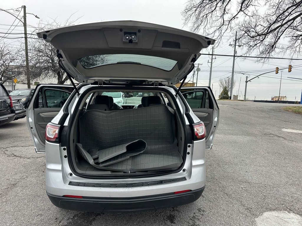 Chevrolet Traverse FWD 4dr LS w/1LS 2017