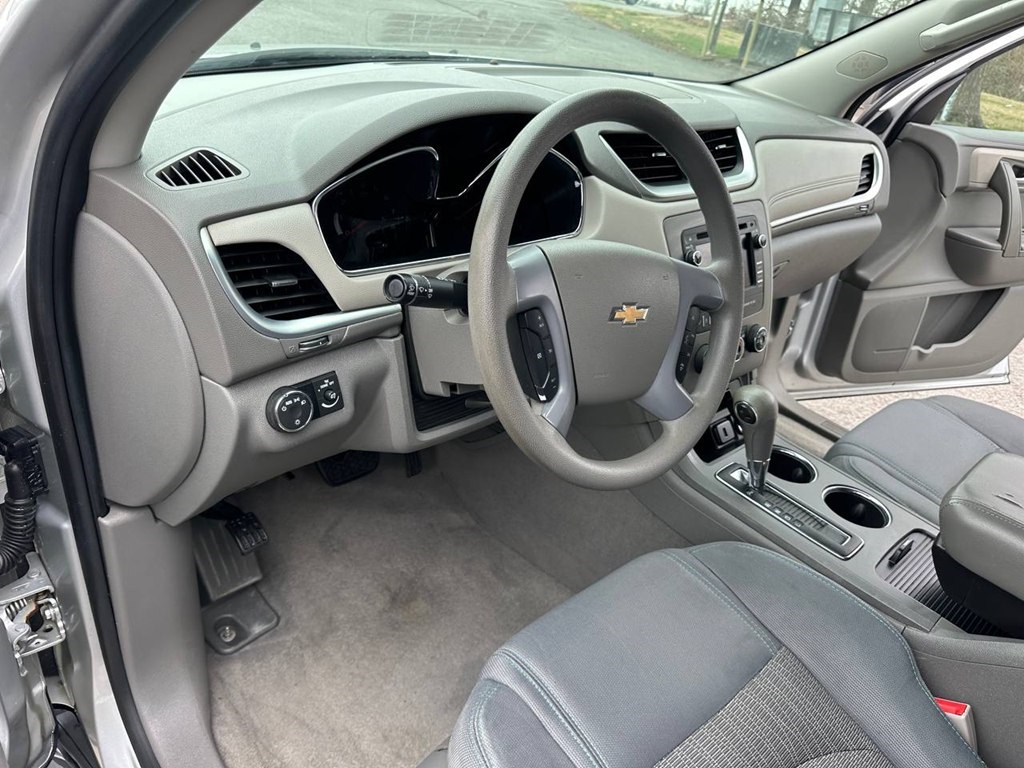 Chevrolet Traverse FWD 4dr LS w/1LS 2017