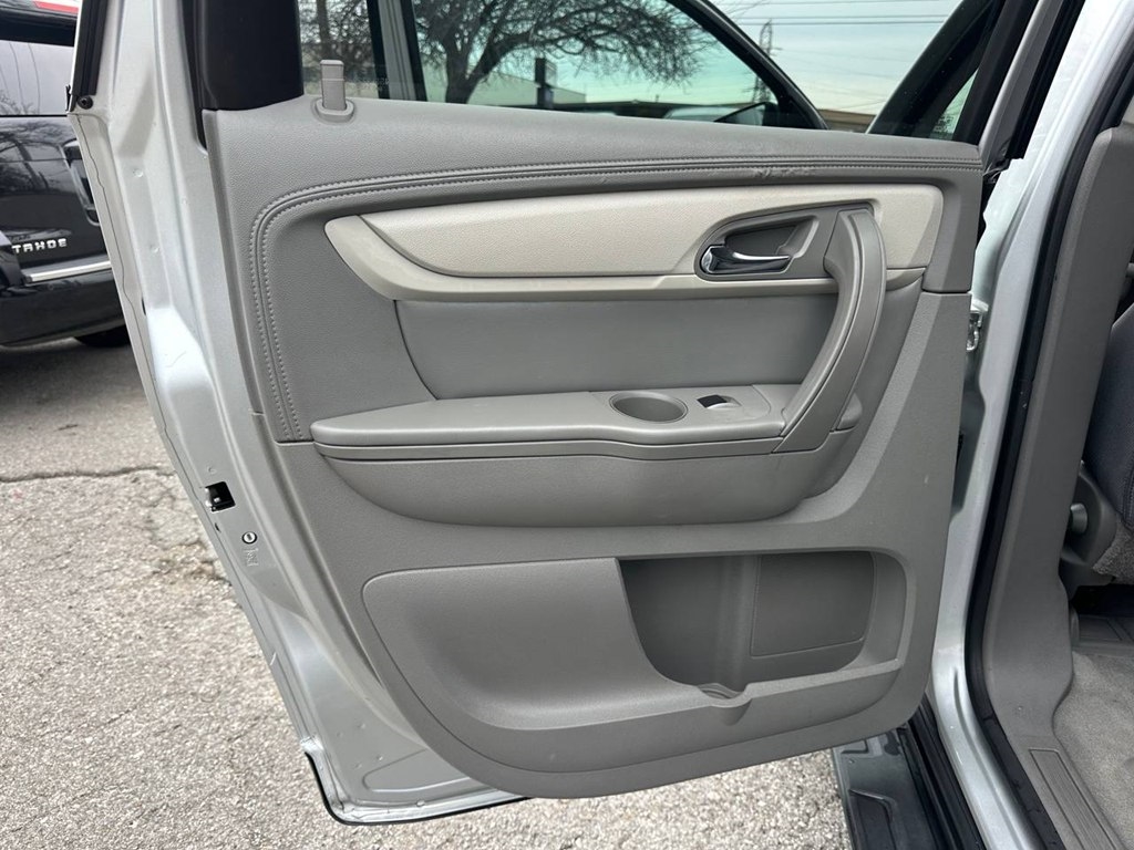 Chevrolet Traverse FWD 4dr LS w/1LS 2017