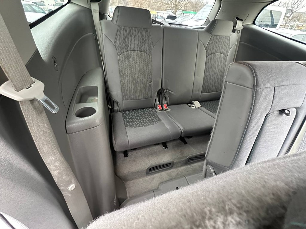 Chevrolet Traverse FWD 4dr LS w/1LS 2017