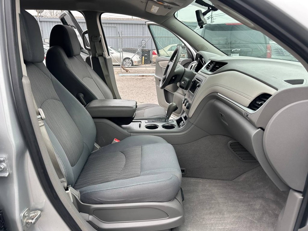 Chevrolet Traverse FWD 4dr LS w/1LS 2017