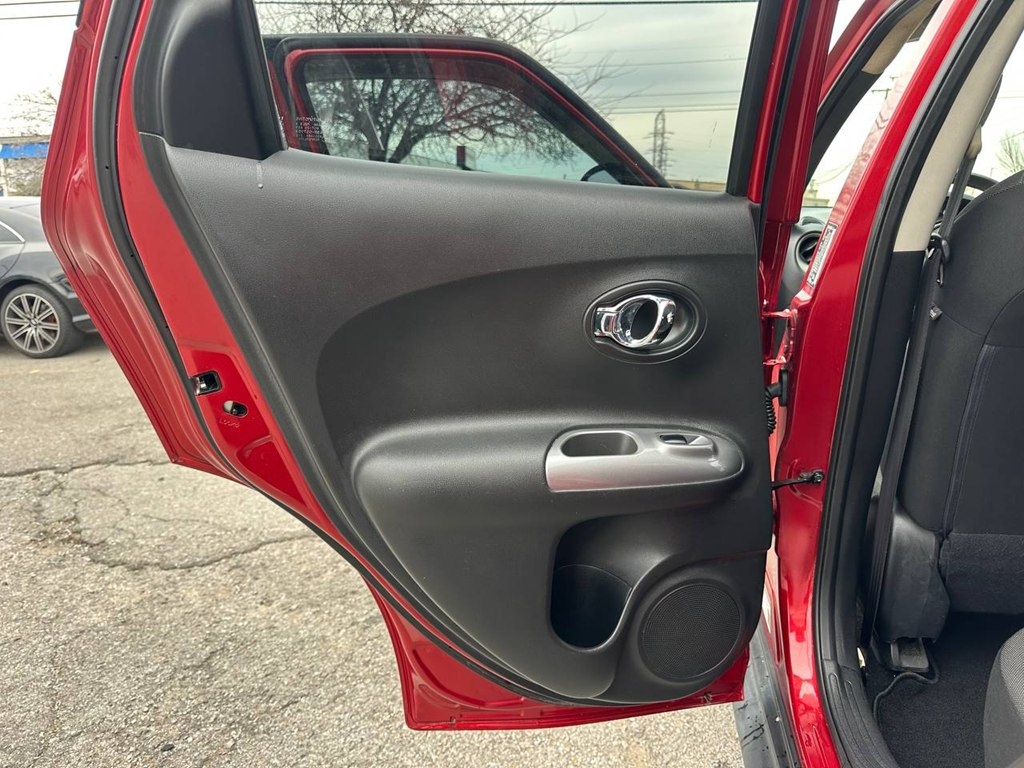 Nissan Juke 5dr Wgn CVT SV FWD 2014