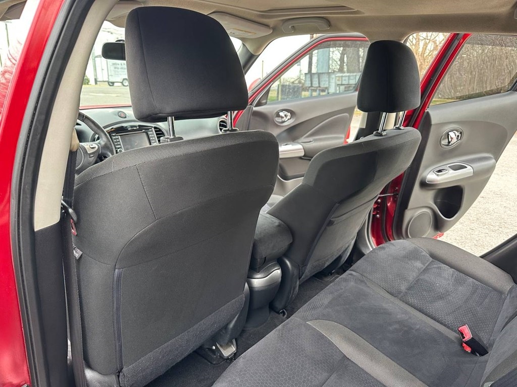 Nissan Juke 5dr Wgn CVT SV FWD 2014