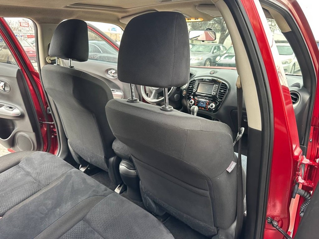 Nissan Juke 5dr Wgn CVT SV FWD 2014