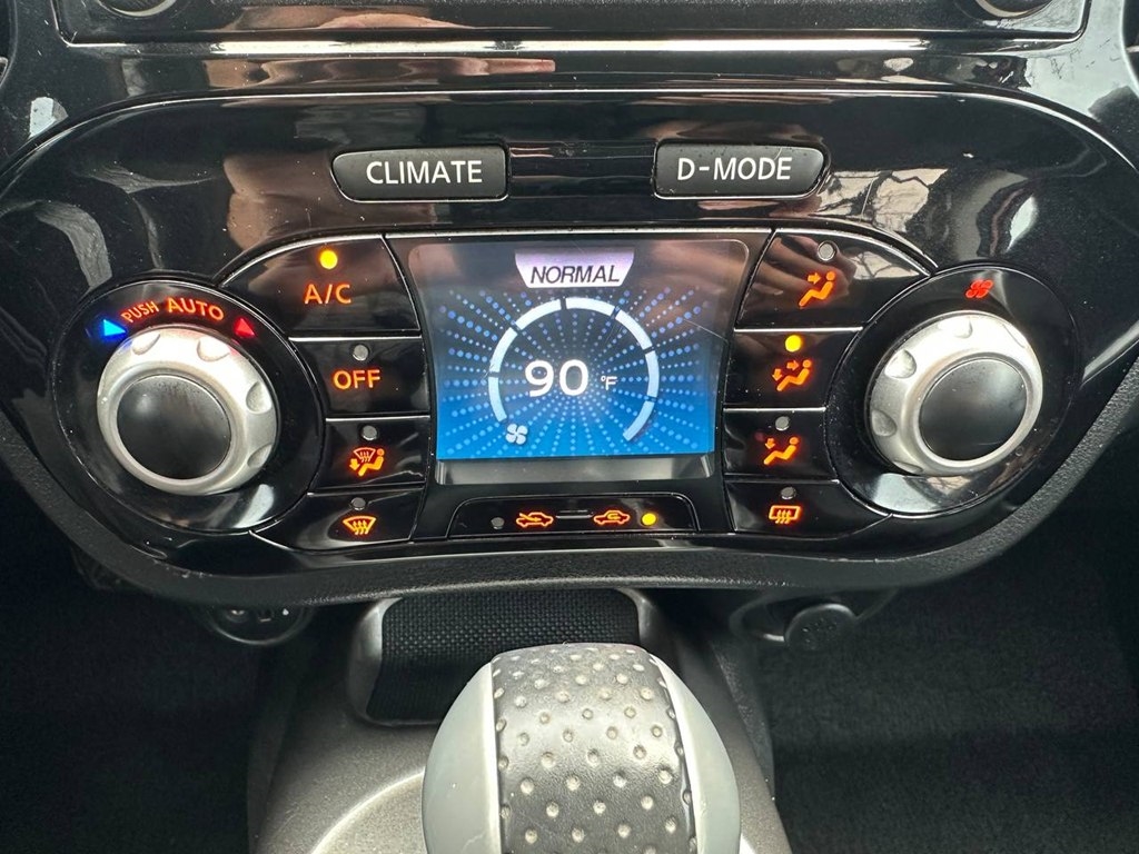 Nissan Juke 5dr Wgn CVT SV FWD 2014