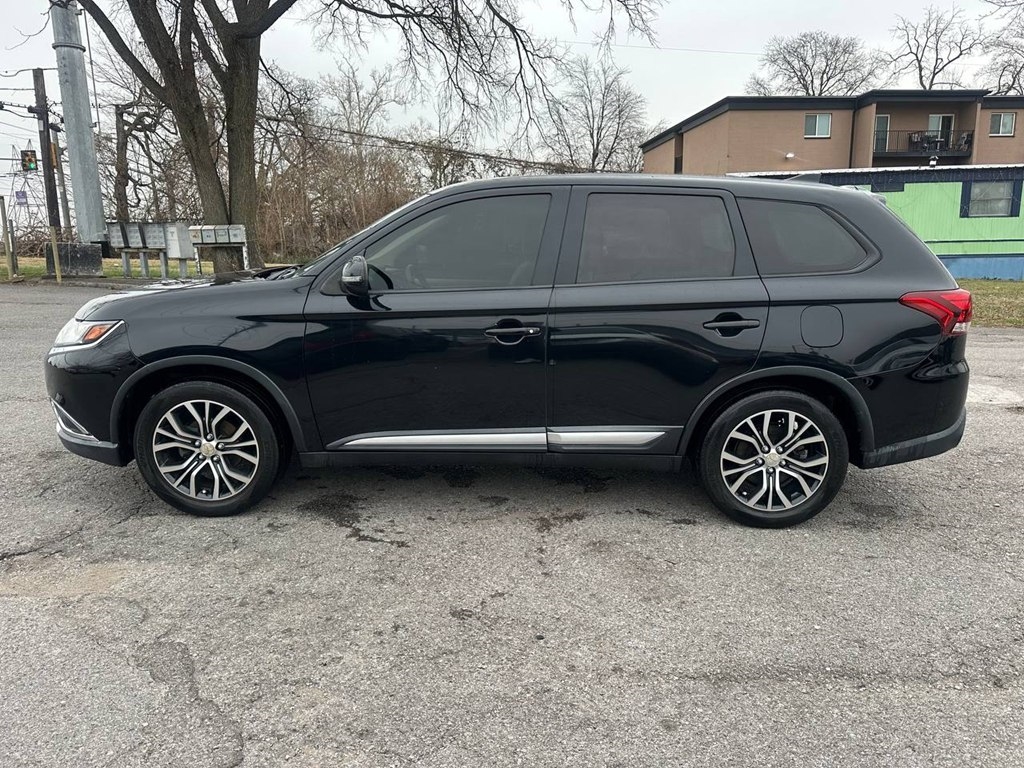 Mitsubishi Outlander SEL FWD 2018