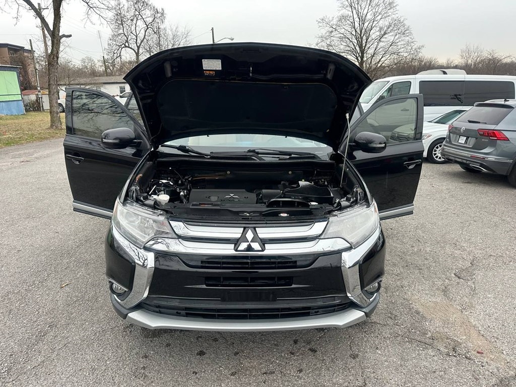 Mitsubishi Outlander SEL FWD 2018