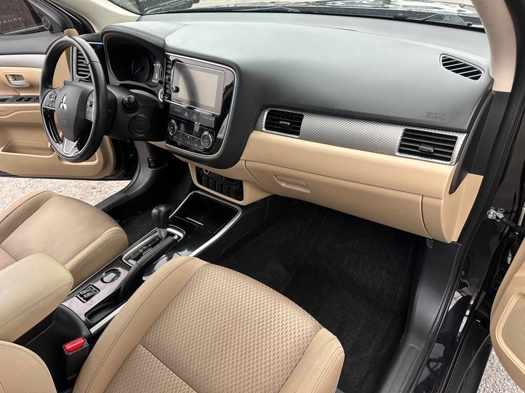Mitsubishi Outlander SEL FWD 2018
