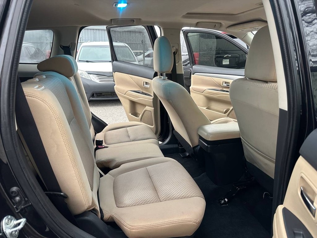 Mitsubishi Outlander SEL FWD 2018