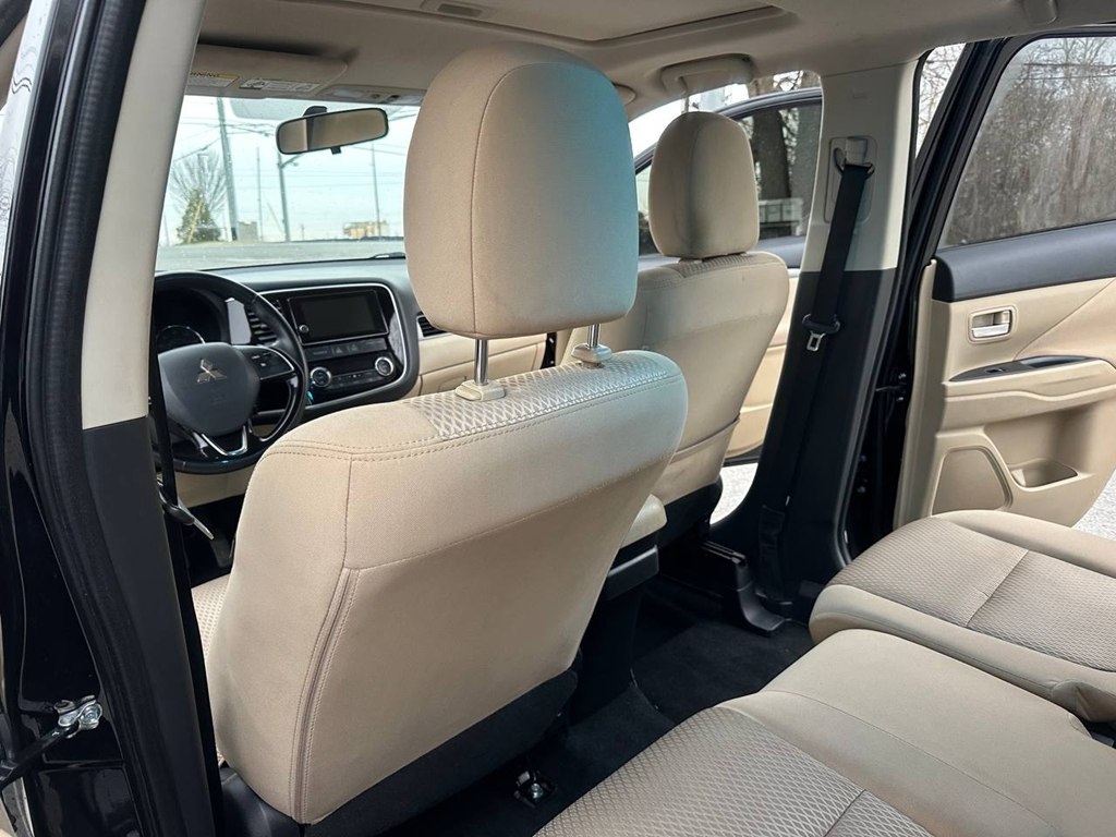 Mitsubishi Outlander SEL FWD 2018