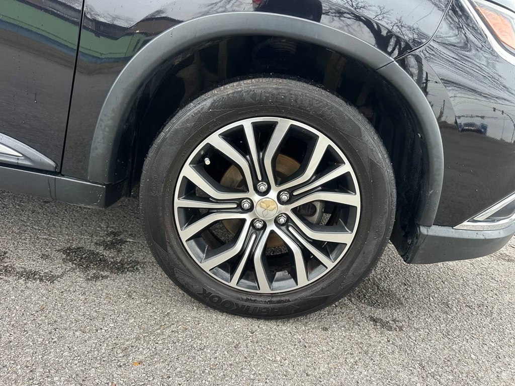 Mitsubishi Outlander SEL FWD 2018