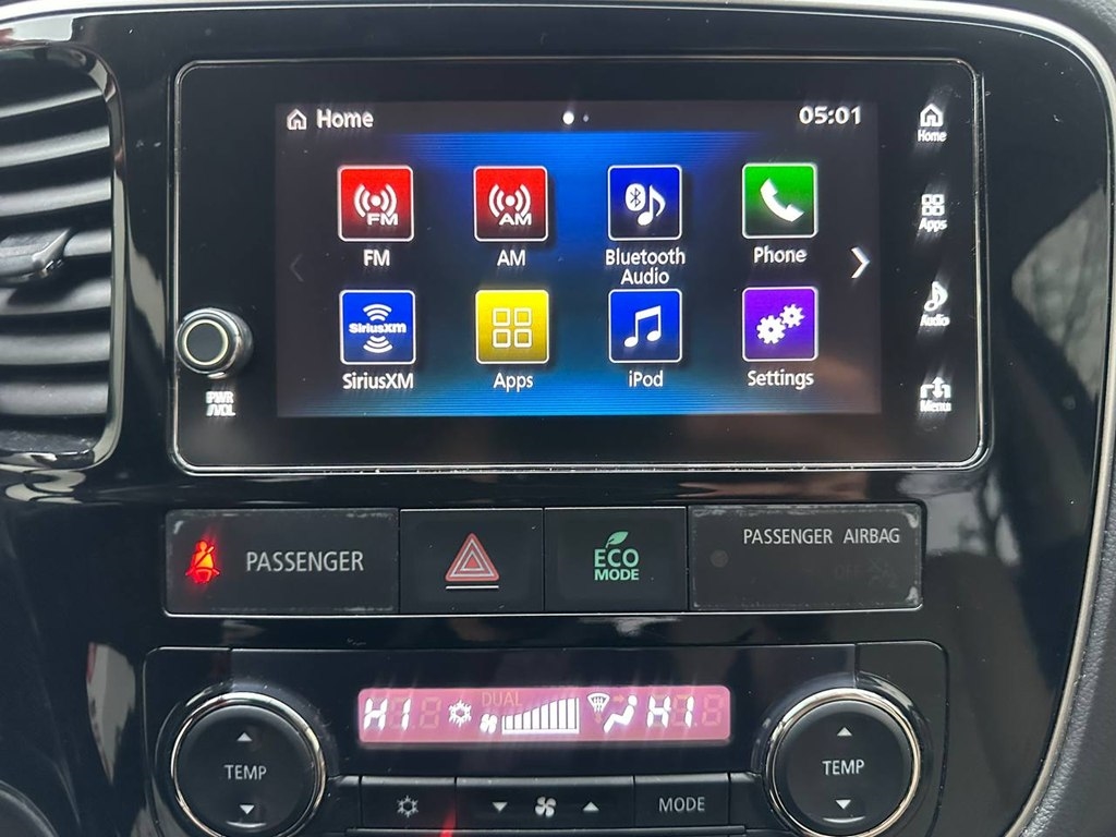 Mitsubishi Outlander SEL FWD 2018