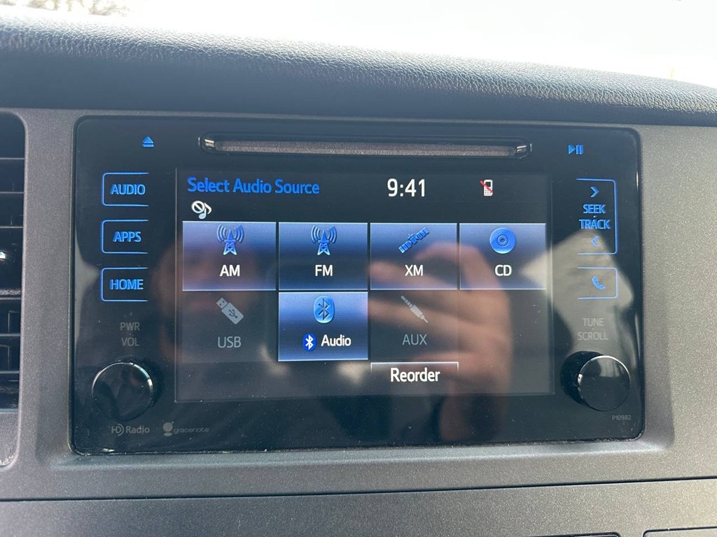 Toyota Sienna 5dr 8-Pass Van LE FWD (Natl) 2015