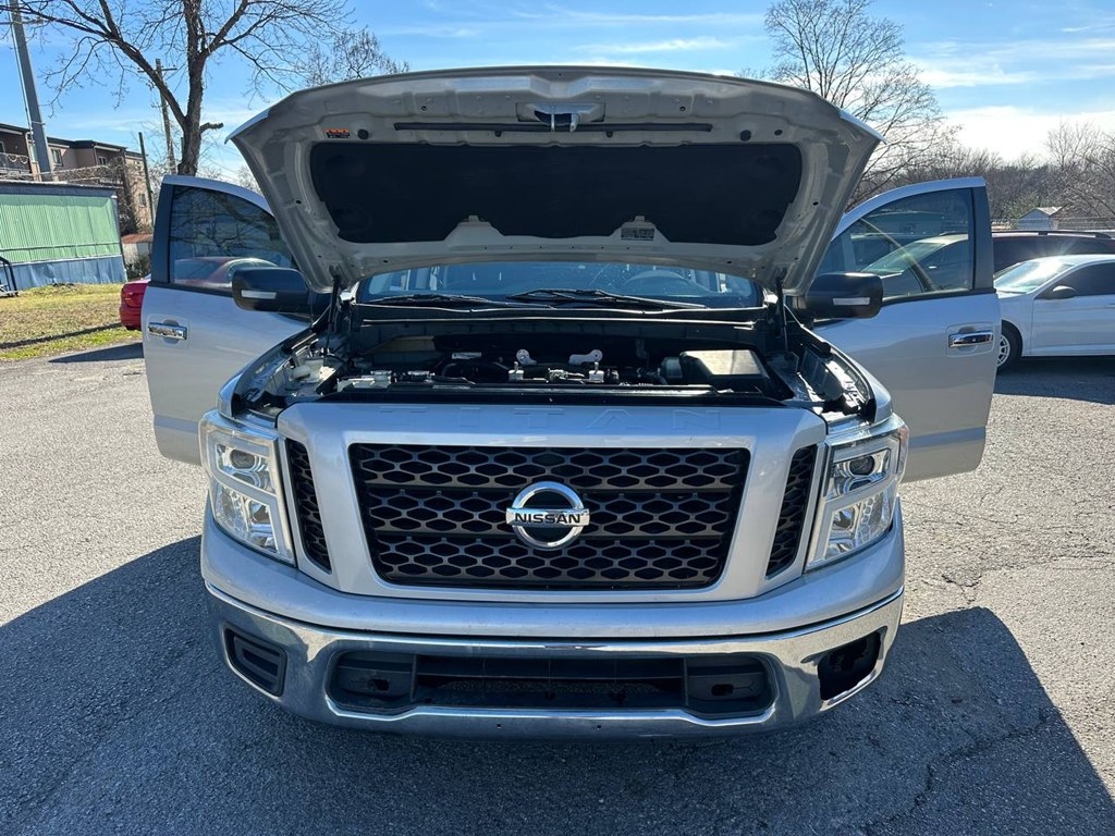 Nissan Titan 4x2 Crew Cab SV 2019