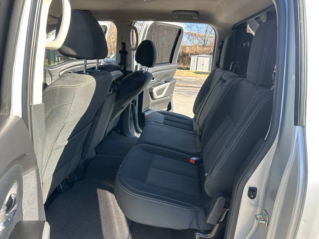 Nissan Titan 4x2 Crew Cab SV 2019