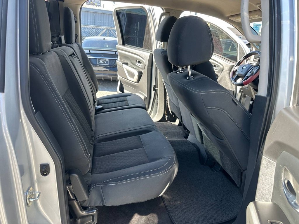 Nissan Titan 4x2 Crew Cab SV 2019