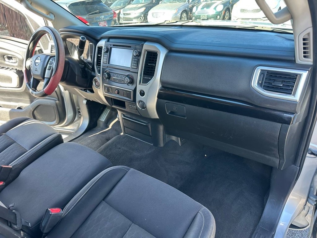 Nissan Titan 4x2 Crew Cab SV 2019
