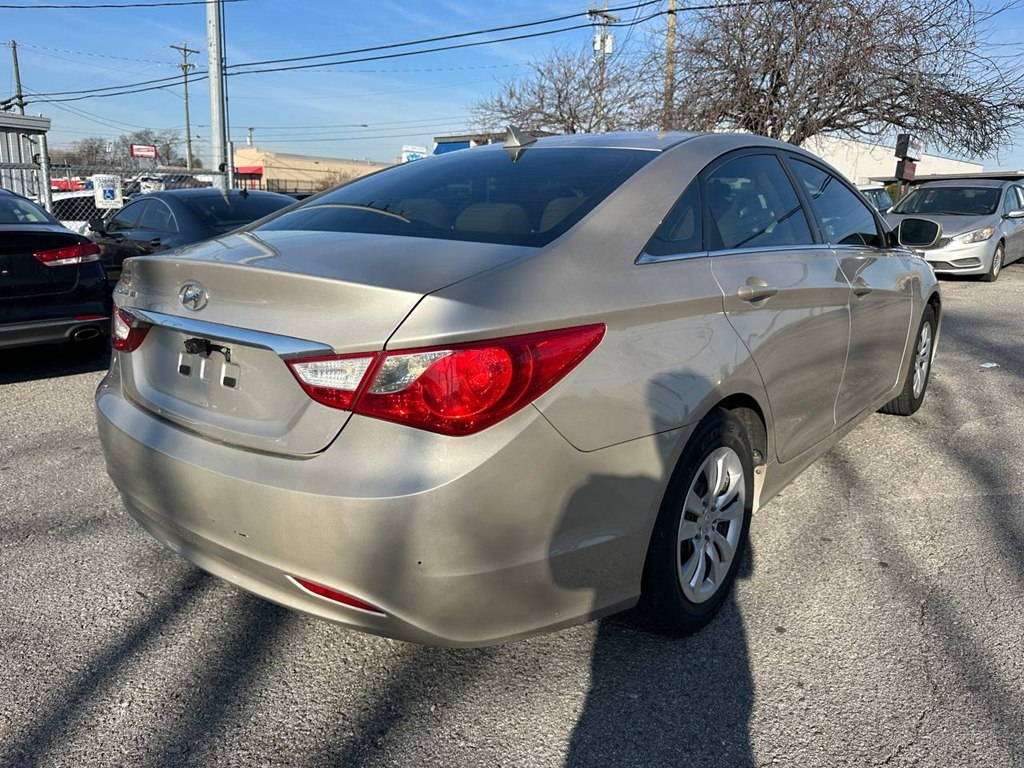Hyundai Sonata 4dr Sdn 2.4L Auto GLS 2011