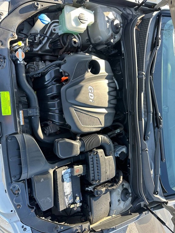 Hyundai Sonata 4dr Sdn 2.4L Auto GLS 2011