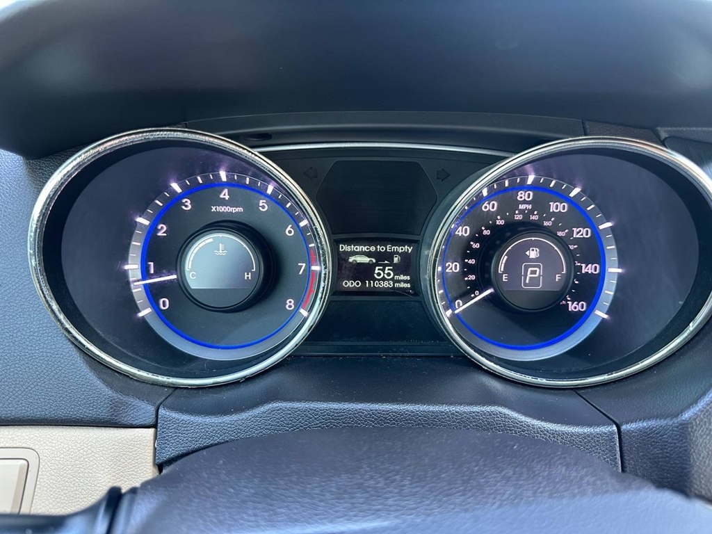 Hyundai Sonata 4dr Sdn 2.4L Auto GLS 2011