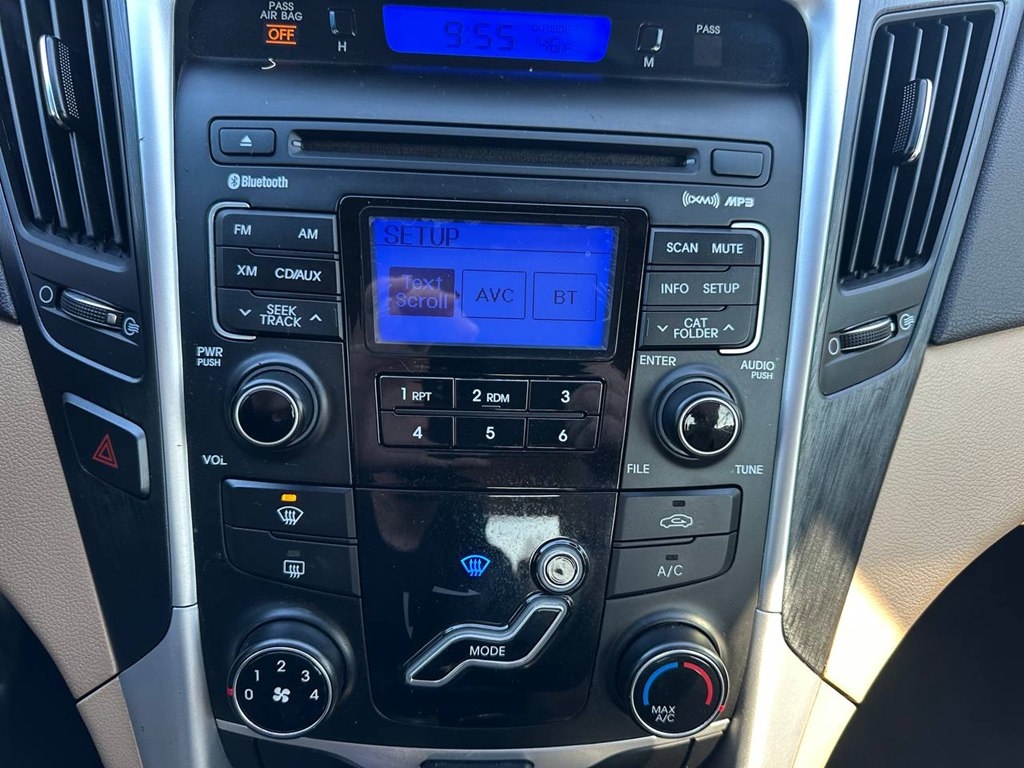 Hyundai Sonata 4dr Sdn 2.4L Auto GLS 2011