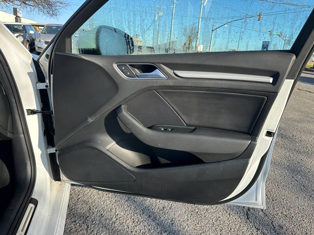 Audi A3 4dr Sdn FWD 1.8T Premium 2016