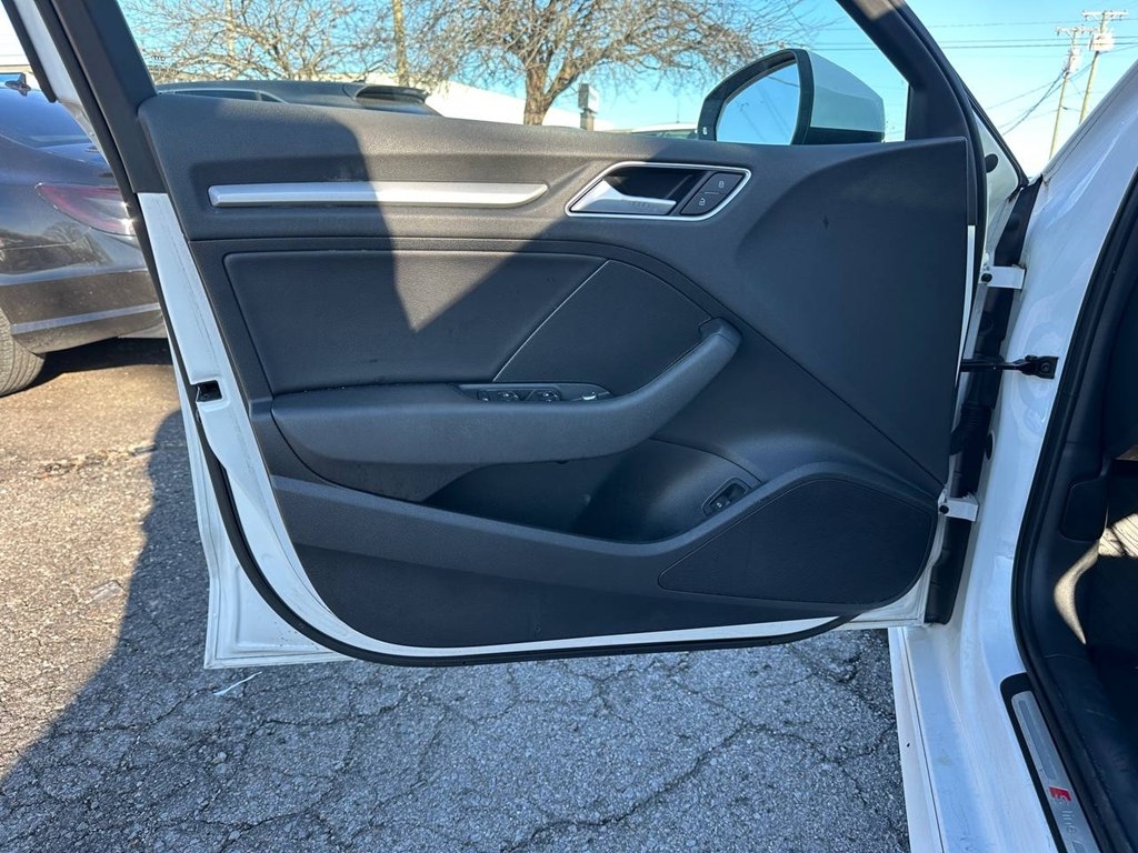 Audi A3 4dr Sdn FWD 1.8T Premium 2016