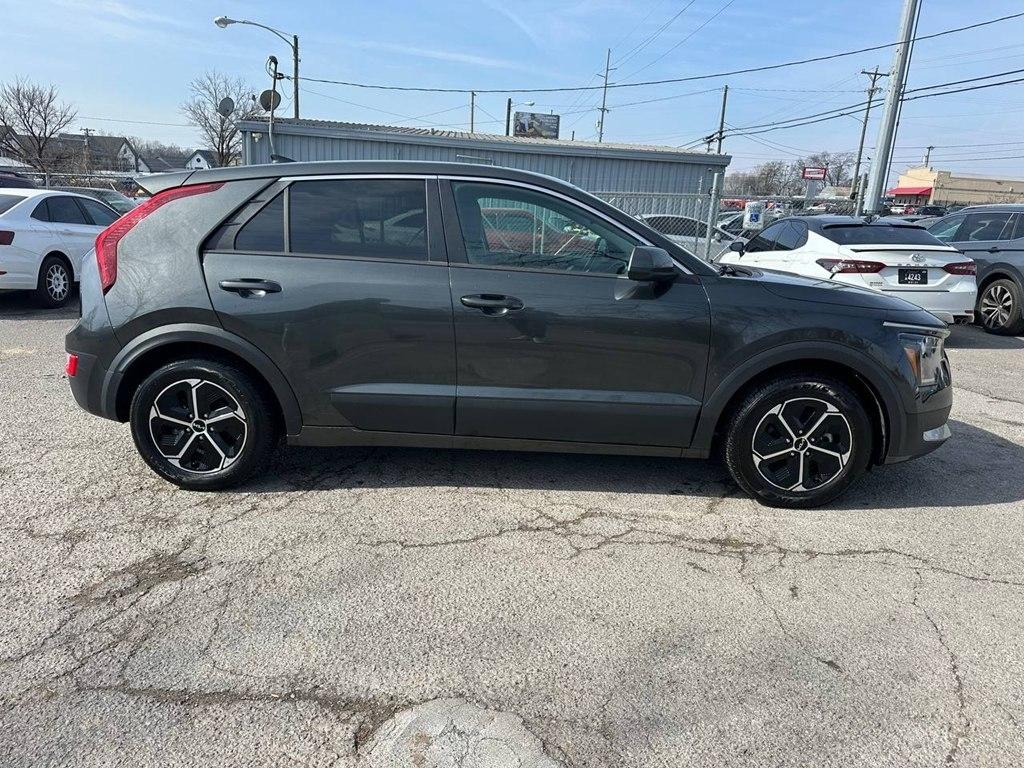 Kia Niro LX FWD 2023
